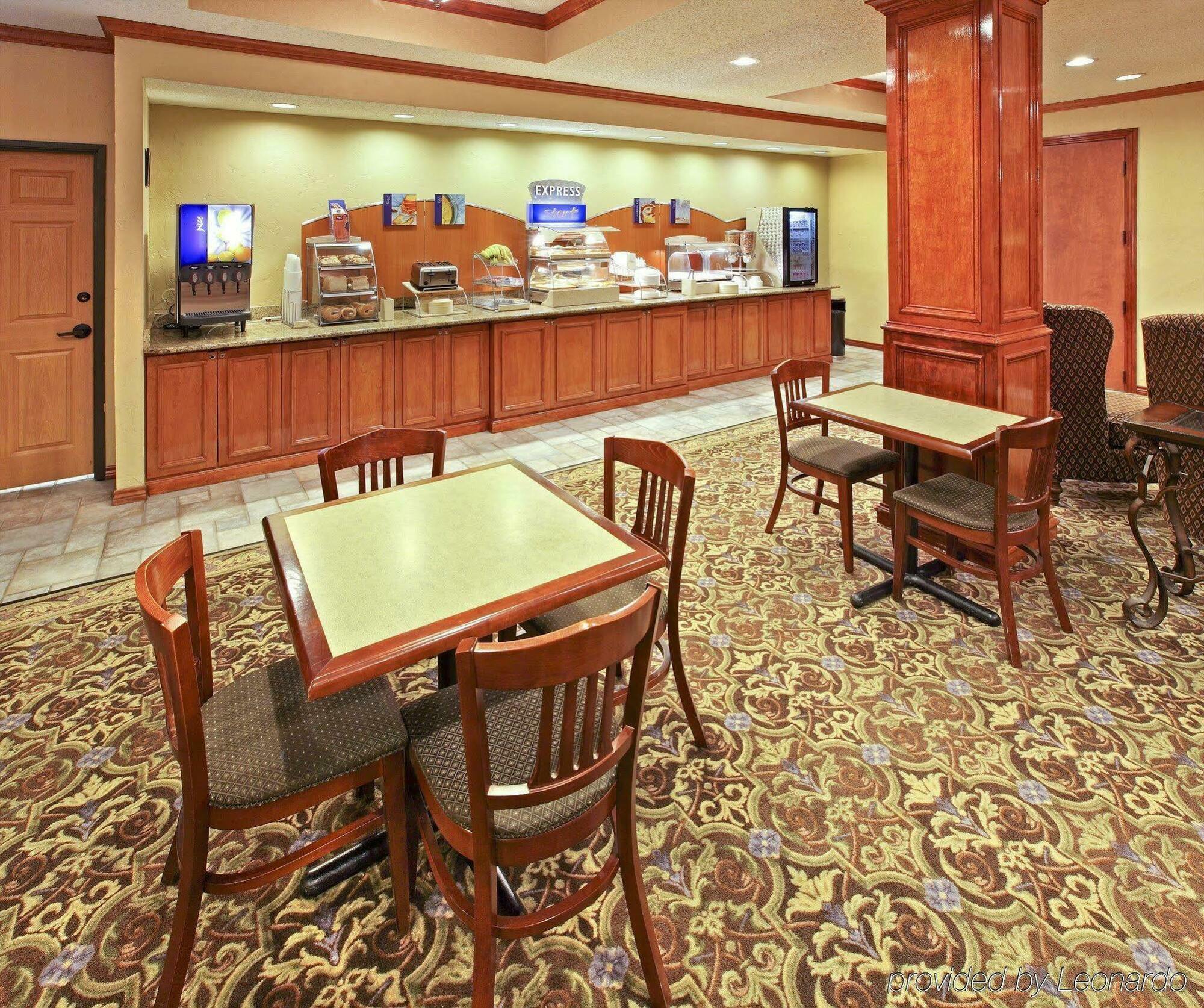 Holiday Inn Express Hotel & Suites Greenville By Ihg Екстер'єр фото
