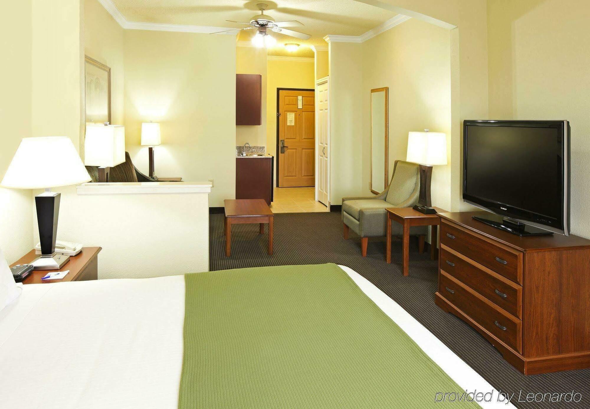 Holiday Inn Express Hotel & Suites Greenville By Ihg Екстер'єр фото