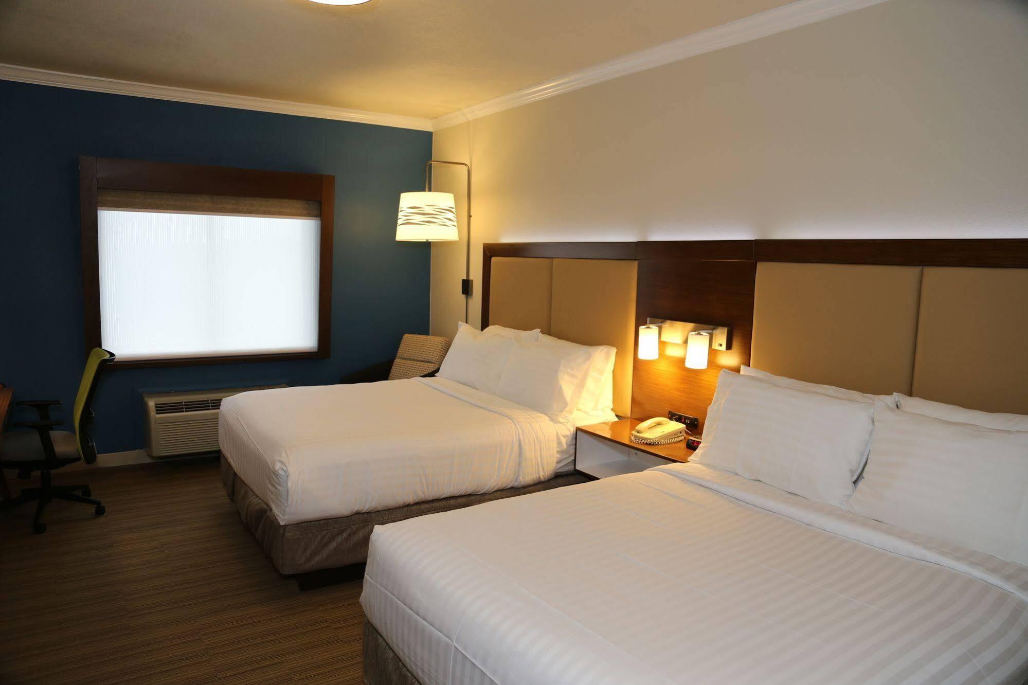 Holiday Inn Express Hotel & Suites Greenville By Ihg Екстер'єр фото